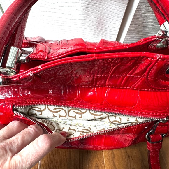 Vintage Guess One of their Iconic Leather Like Croc Print Bags - Picture 12 of 16